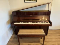 Yamaha piano