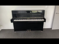 Yamaha B1 piano