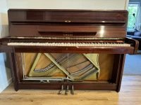 Yamaha piano