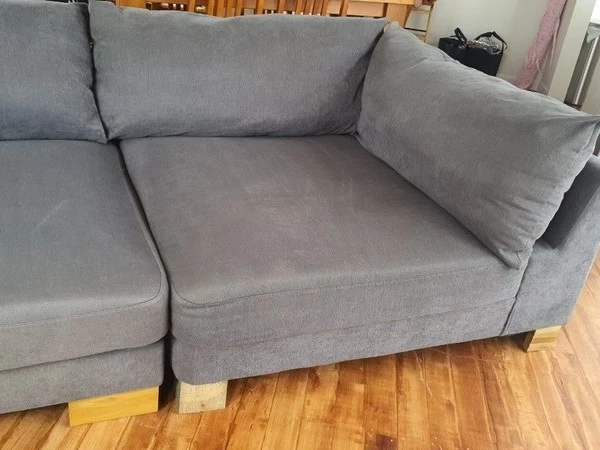 $1 Res!!! Large family couch