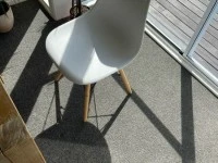 Table and x6 chairs