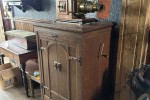 Upright Gramophone, Upright Gramophone