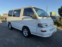 Mitsubishi L300 Van