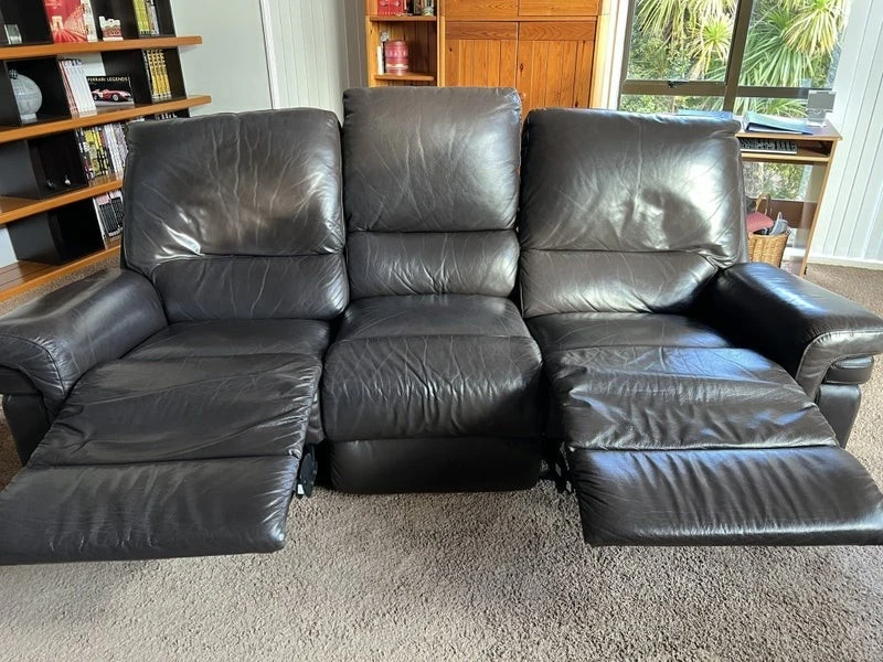 3-Seater Morgan “Blair” Lazyboy Leather Sofa