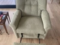 Lazy boy type Chair