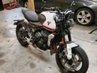 Motorcycle Triumph Trident 660
