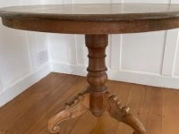 Beautiful Antique/Vintage Round Wooden Table
