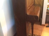 1800's upright piano