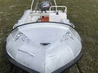 Small trailer boat