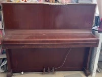 Weinbeck upright piano