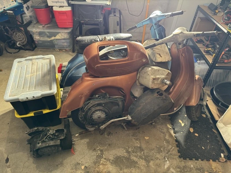 Motorcycle Vespa 150 super