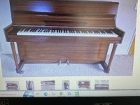 Upright piano