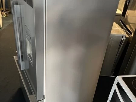 Fisher & Paykel 614L French Door 3 Door Fridge Freezer RF610