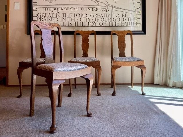 Dining Table, Chairs x 4