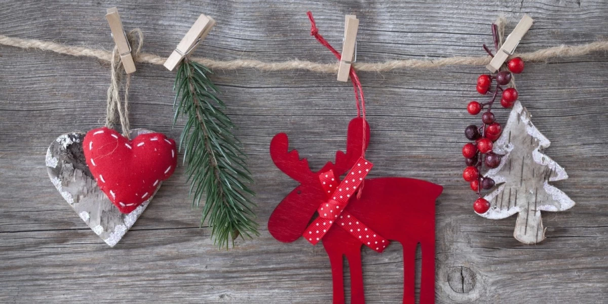 How to Decorate for the Holidays Right After Moving In to Your New Home