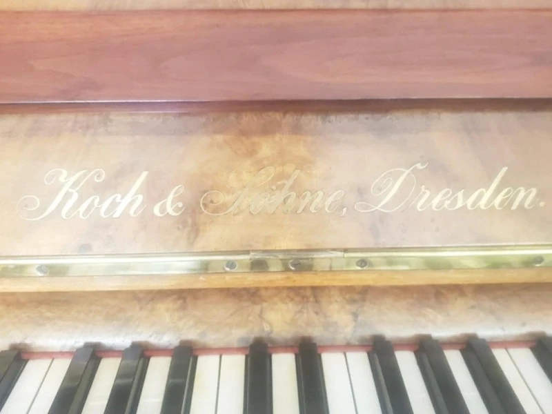 Dresden piano