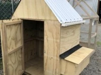 Hen house with Pitched Roof Run, made by stockontheblock
