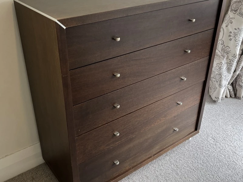 Chest of Drawer, chair