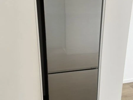 Samsung 336L bottom mount fridge-freezer