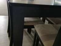 Awesome Dining Table and Chairs