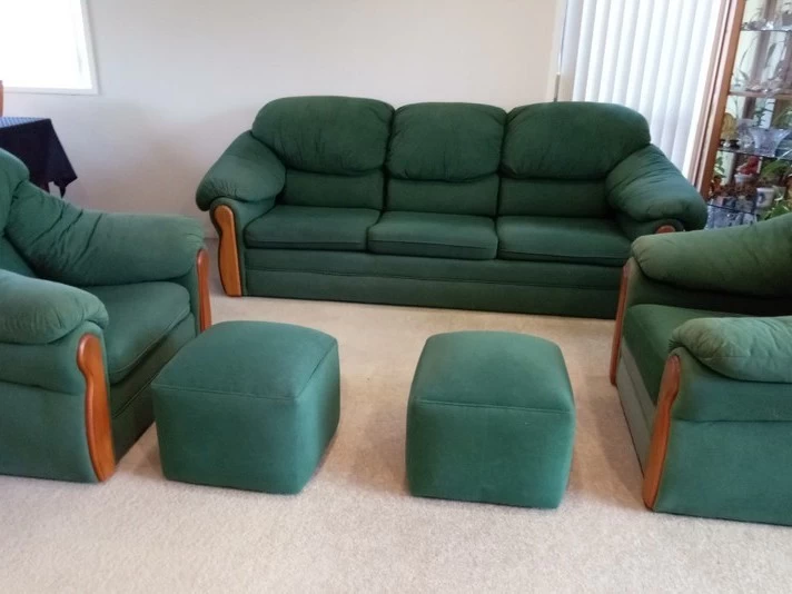 Sofa Lounge Suite 3 piece + 2 foot stools