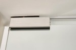 Pair of frameless glass interior doors on pivots (2)