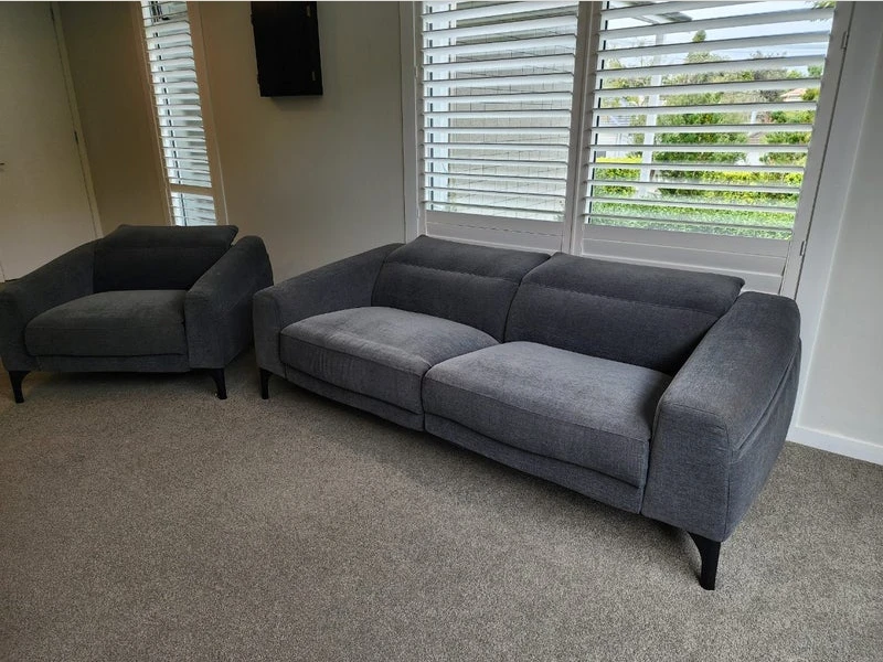 2.5 seater recliner couch, recliner chair