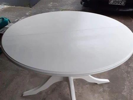 Lovely white dining table