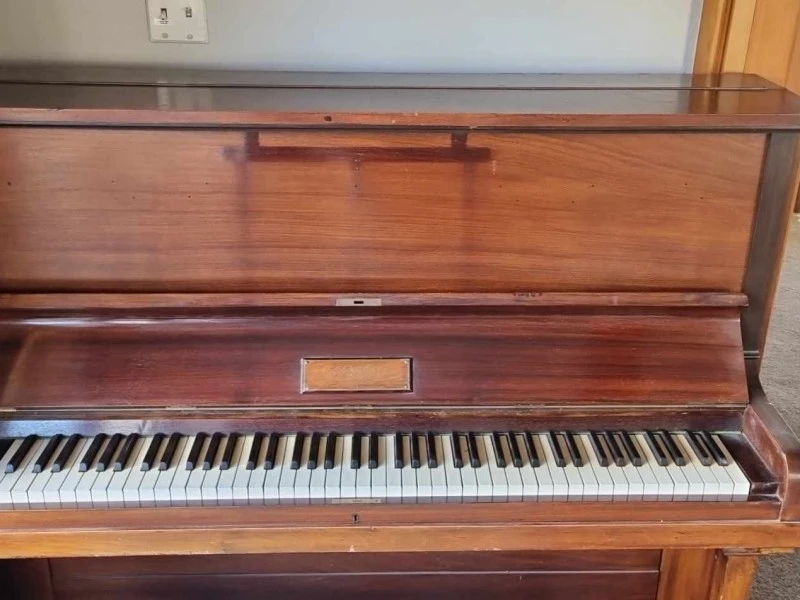 Lambert piano