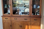 Hutch dresser