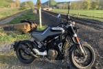 Motorcycle Husqvarna Svartpilan 401