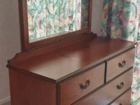 Bedroom Dresser and Bedside Units, https://www.trademe.co.nz/a/marketp...