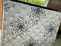 Sealy Distinction Ultra Plush BedQueen