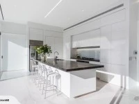 4 X ELEGANT & EXCELLENT quality bar stools
