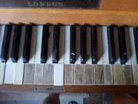 Old piano