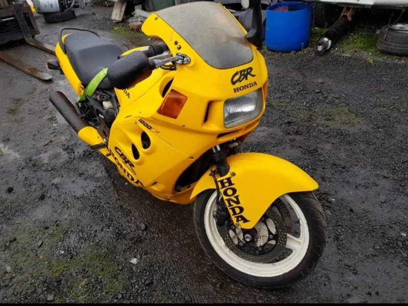 Motorcycle Honda CBR1000F Bright yellow