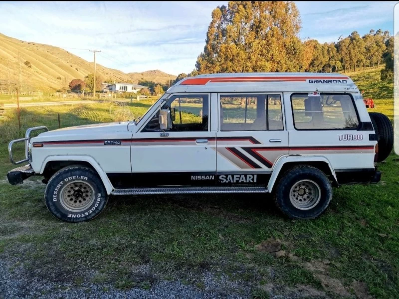 Nissan Safari