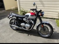 Motorcycle Triumph T120