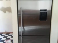 Fisher and Paykel Fridge/Freezer with icemaker