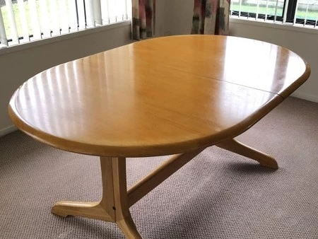 Rimu Extendable Dining Table 10133