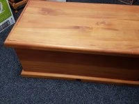 Rimu blanket box