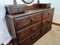 Dresser with Mirroor