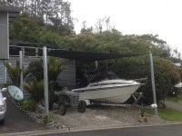 Motor boat rayglass 2150 on trailer