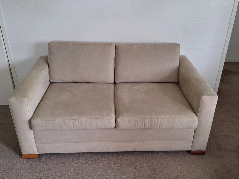 2 x 2 seater couches., Two seater couch