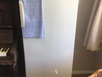 Upright fridge/freezer
