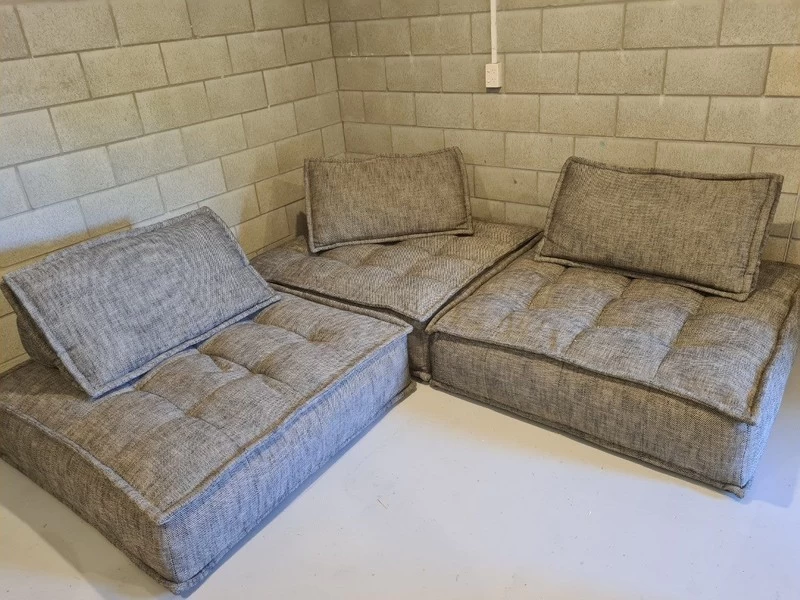 Minimalist sectional fabric sofa with back cushion