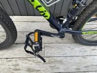 Medium sized women’s mountain bike non electric