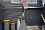 Basketball hoop