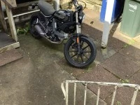 Motorcycle Ducati Scrambler Sixty2 400cc