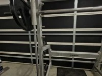 Smith machine/leg squat